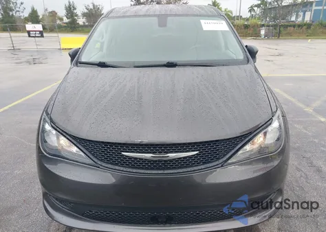 2022 Chrysler Voyager Lx z USA, uszkodzony, nr VIN 2C4RC1CG1NR105561